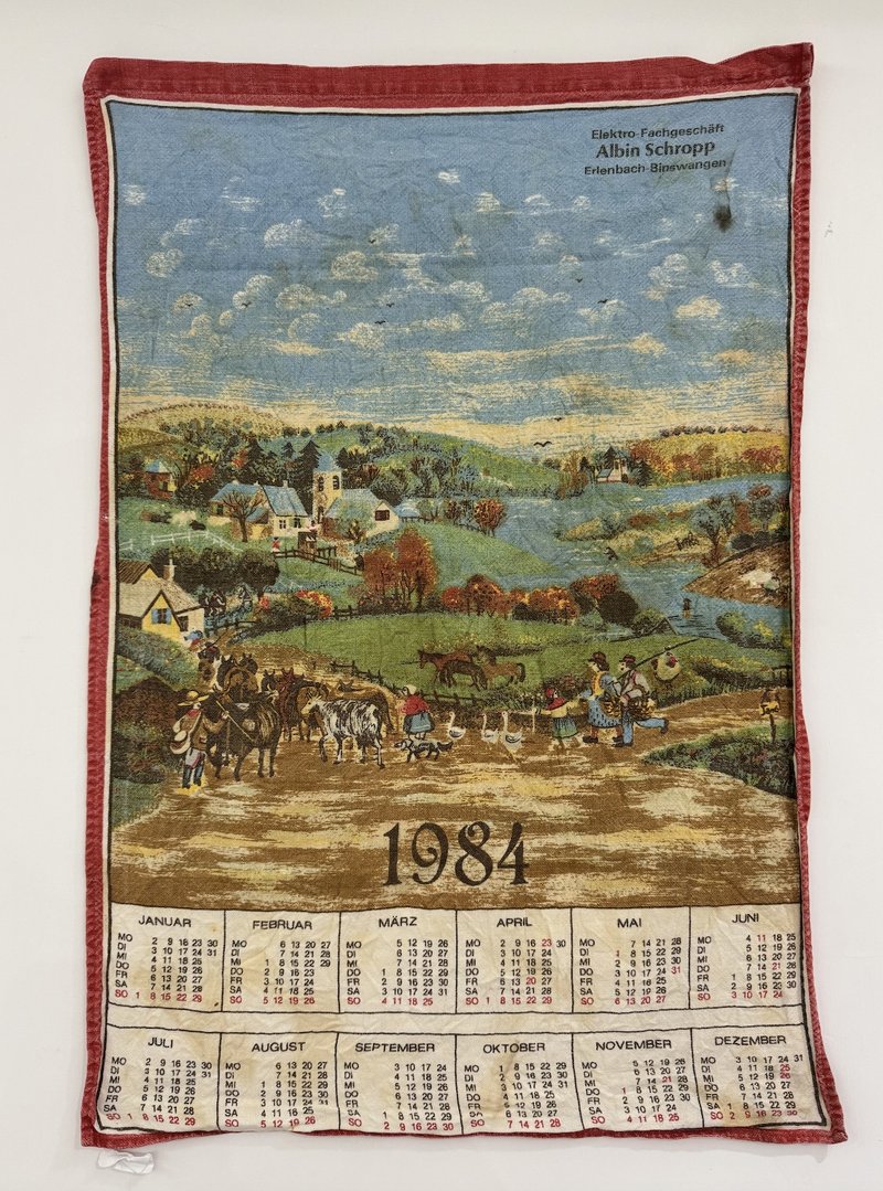 1984 Early American Vintage Birthday Calendar - ม่านและป้ายประตู - ผ้าฝ้าย/ผ้าลินิน หลากหลายสี