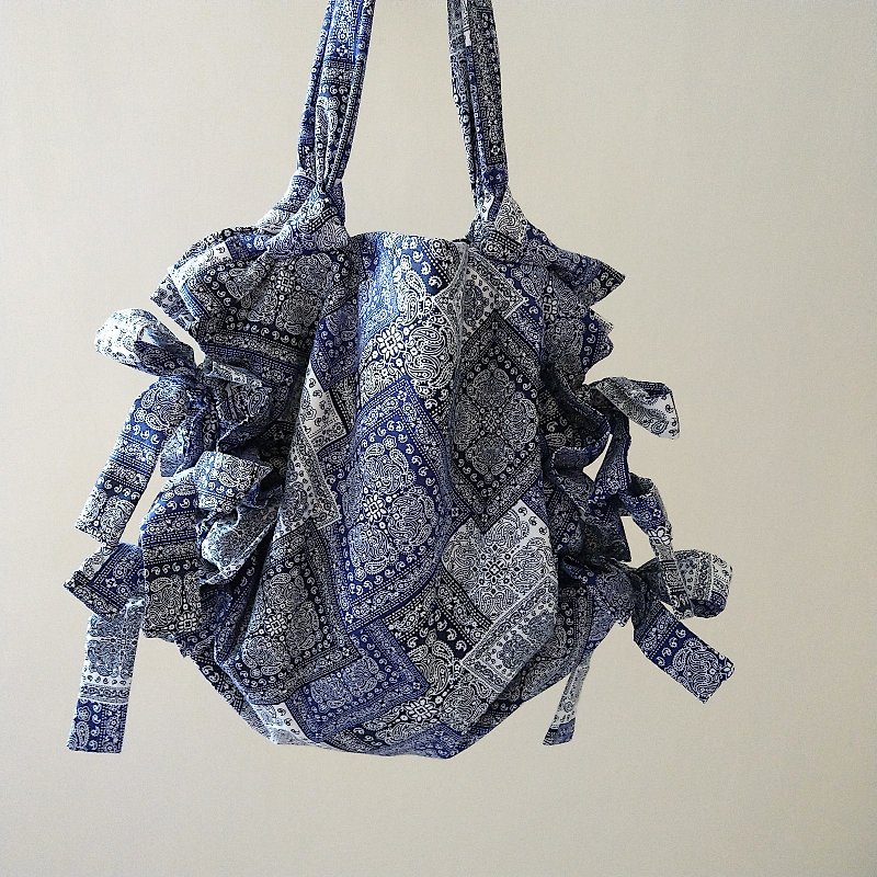 Ribbon Tote (S)  | Navy Bandana - กระเป๋าแมสเซนเจอร์ - ผ้าฝ้าย/ผ้าลินิน สีน้ำเงิน