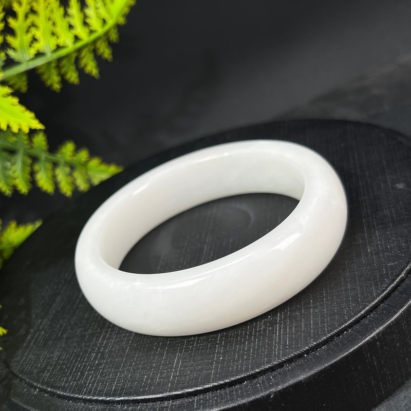 白色和田玉手鐲58+MM 絕版白漿料寬條白玉手環 油潤細膩 高雅雍容 - 手鍊/手環 - 玉石 白色