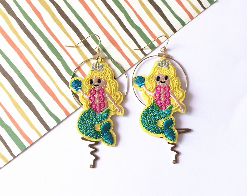 magicands embroidery mermaid cute exaggerated earrings ear clip - ต่างหู - งานปัก สีเหลือง