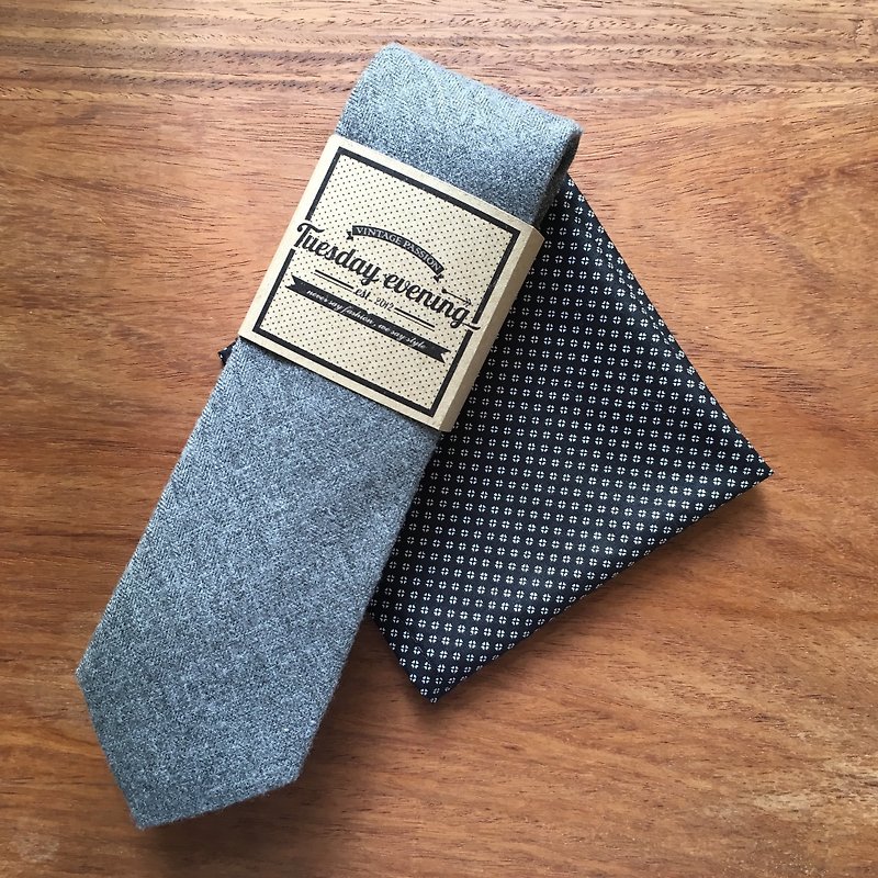 Grey Wool Tie Set - เนคไท/ที่หนีบเนคไท - ผ้าฝ้าย/ผ้าลินิน สีเทา