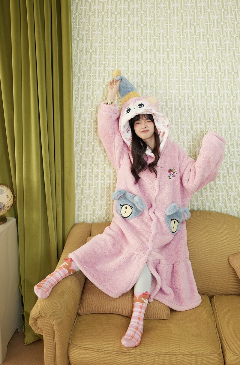 Showa Bear warm coral velvet plus velvet thickened long pajamas/nightgown can be worn outside (!) - เสื้อผู้หญิง - วัสดุอื่นๆ หลากหลายสี