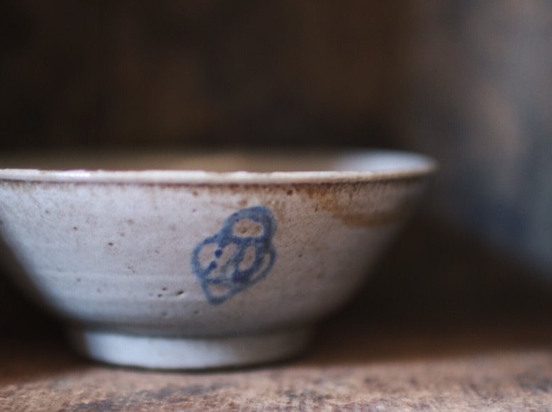 手描きのモアレの古いボウルの初期のスタック - 茶碗・ボウル - 陶器 カーキ