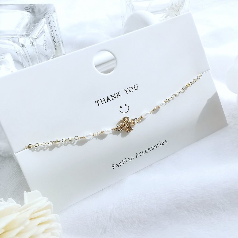 Lucky four leaf clover pearl bracelet - Bracelets - Pearl White