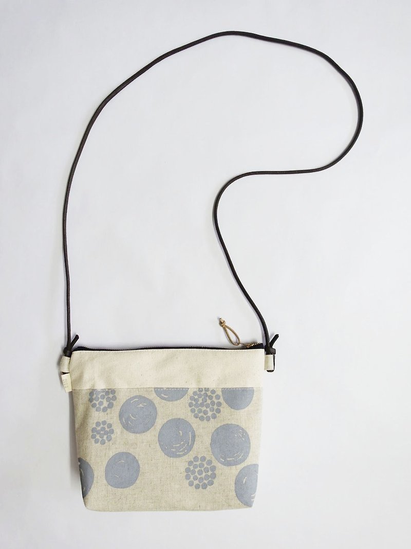 Small travel bag elegant ball flower - Messenger Bags & Sling Bags - Cotton & Hemp Gray