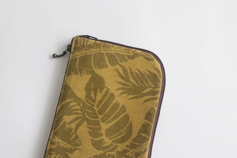 手機護照包-IntoTheJungle 黃綠款 7吋 - 其他 - 棉．麻 黃色
