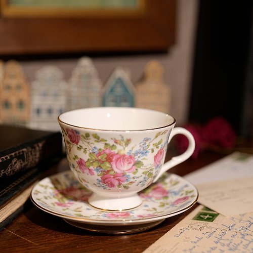 L&R 古董與珍奇老件 英國Royal Grafton粉玫瑰細骨瓷大花茶杯/拿鐵歐蕾杯組