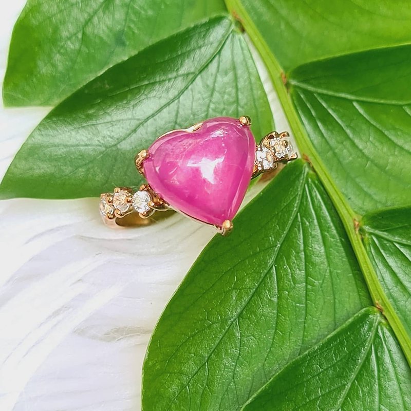 Natural pinkish red heart-shaped ruby rose gold-plated silver ring