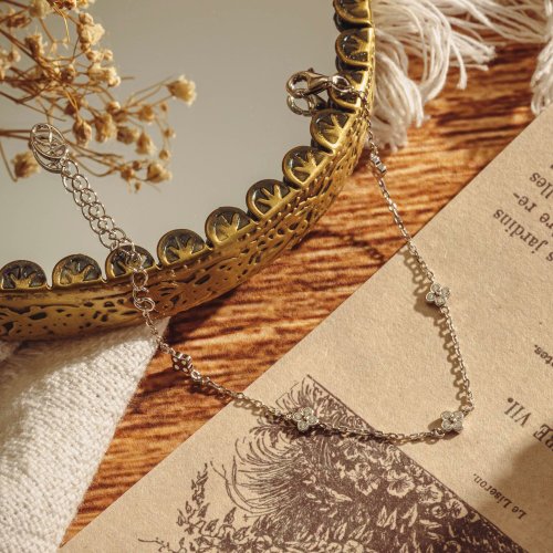 Isha Jewelry 純銀輕珠寶 【新品】幸福光暈 純銀手鍊 復古感飾品 輕珠寶 四葉草手鍊 禮物