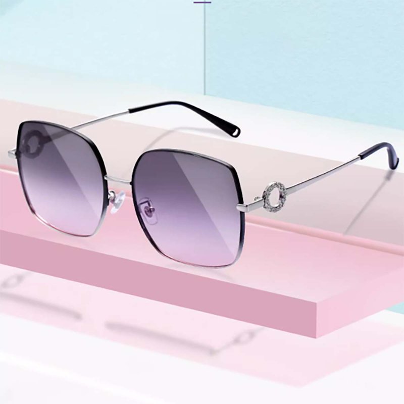 【Free Shipping】Women's UV Protection Polarized Driving Sunglasses: Individualistic Metal Oversized Frame - WEISHANG - กรอบแว่นตา - วัสดุอื่นๆ หลากหลายสี