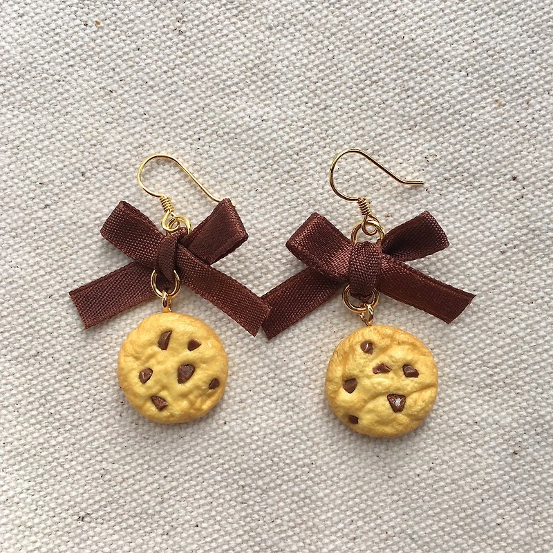 American Chocolate Soft Biscuit Earrings - ต่างหู - ดินเหนียว 