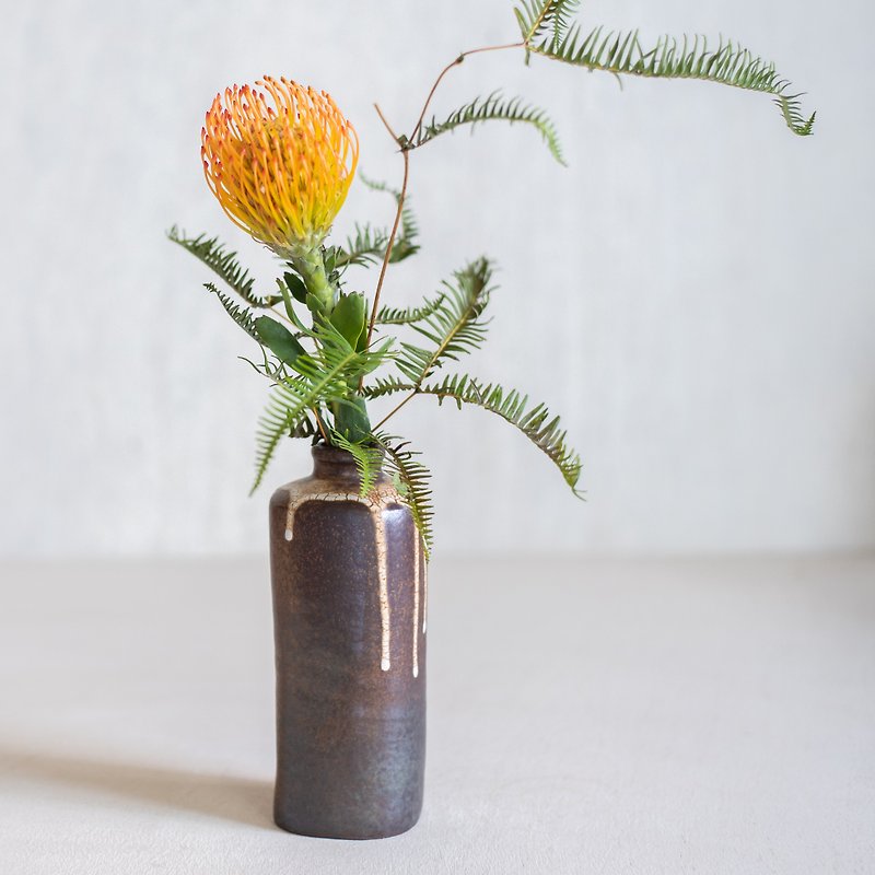 永続的な円筒形の花のデバイス - 手で引っ張られた家の装飾の手作り - 花瓶・植木鉢 - 陶器 ブラウン