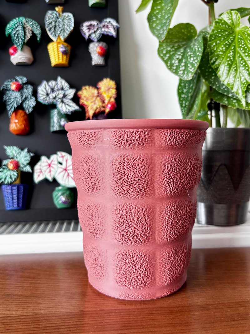 仿紅陶泥 超質感紋理 內置透氣盆壁 不爛根花盆 大號 - 盆栽/植栽 - 塑膠 紅色