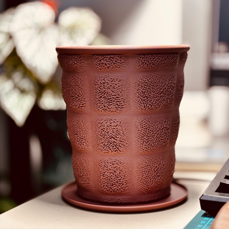 Imitation red clay soil, ultra-textured surface, built-in breathable pot walls, - Plants - Plastic Red