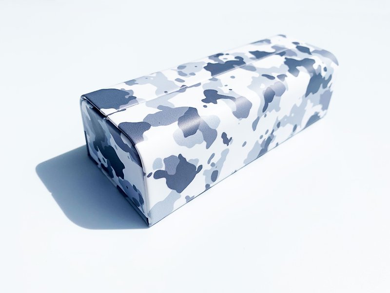 Gray camouflage multifunctional storage box/glasses case/mobile phone holder - กล่องเก็บของ - วัสดุอื่นๆ สีเทา