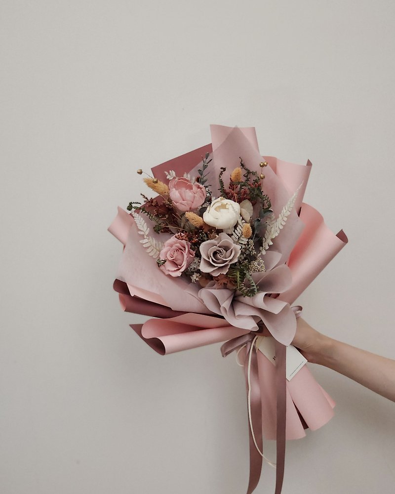 バレンタインデー永遠のバラの花束 - ドライフラワー・ブーケ - 寄せ植え・花 ピンク