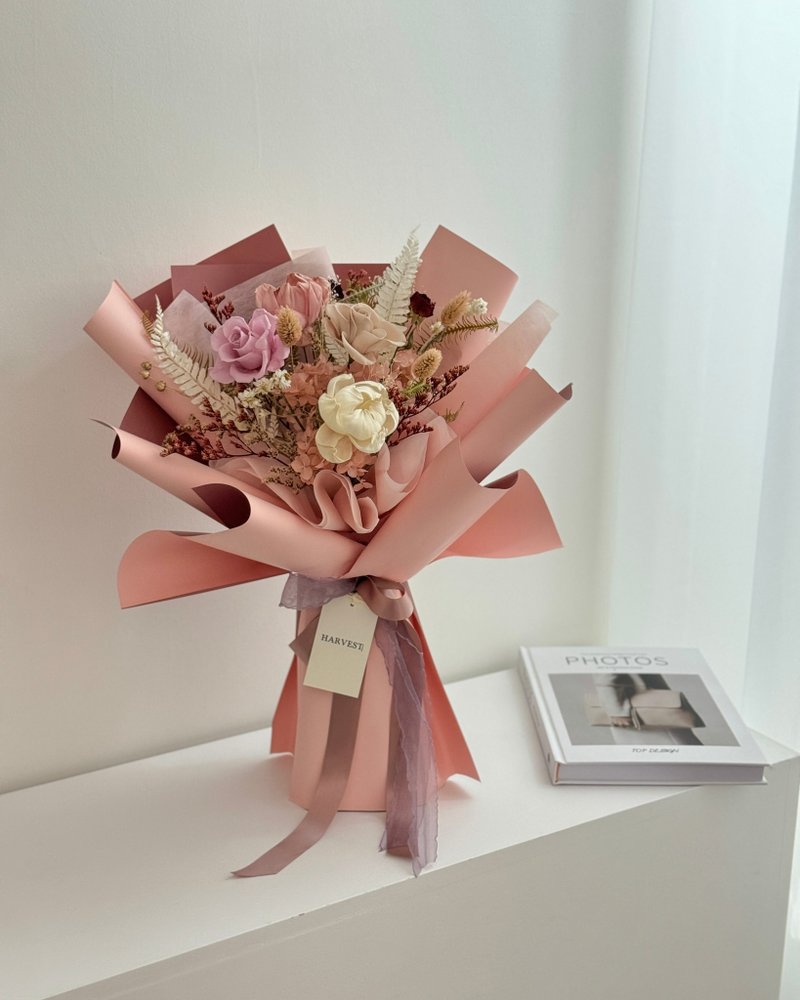 Sweet pink eternal rose bouquet-Valentine's Day bouquet/Proposal bouquet/Confession bouquet/Birthday bouquet - ช่อดอกไม้แห้ง - พืช/ดอกไม้ สึชมพู