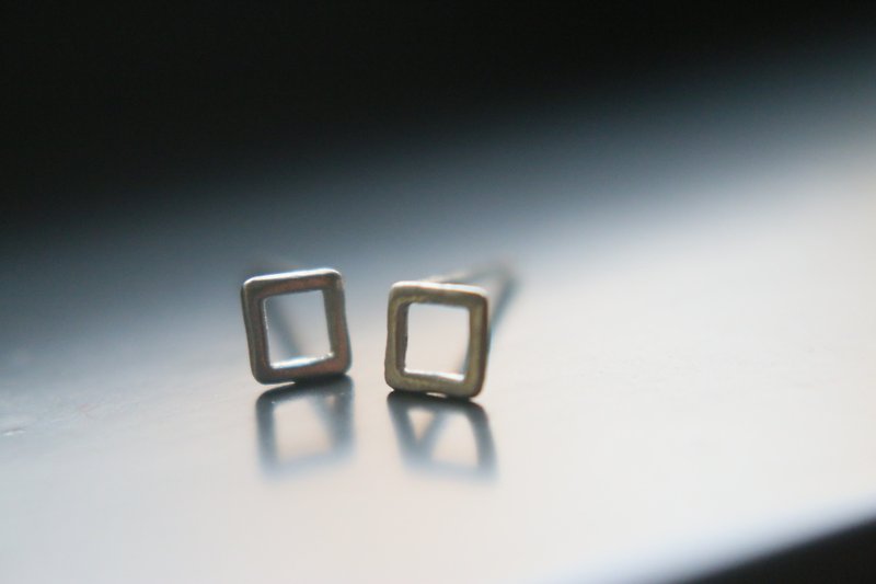 Silver earring 0975 square - ต่างหู - เงินแท้ สีเงิน