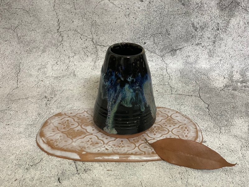 黑色渲染流釉款花器 - 花瓶/陶器 - 陶 