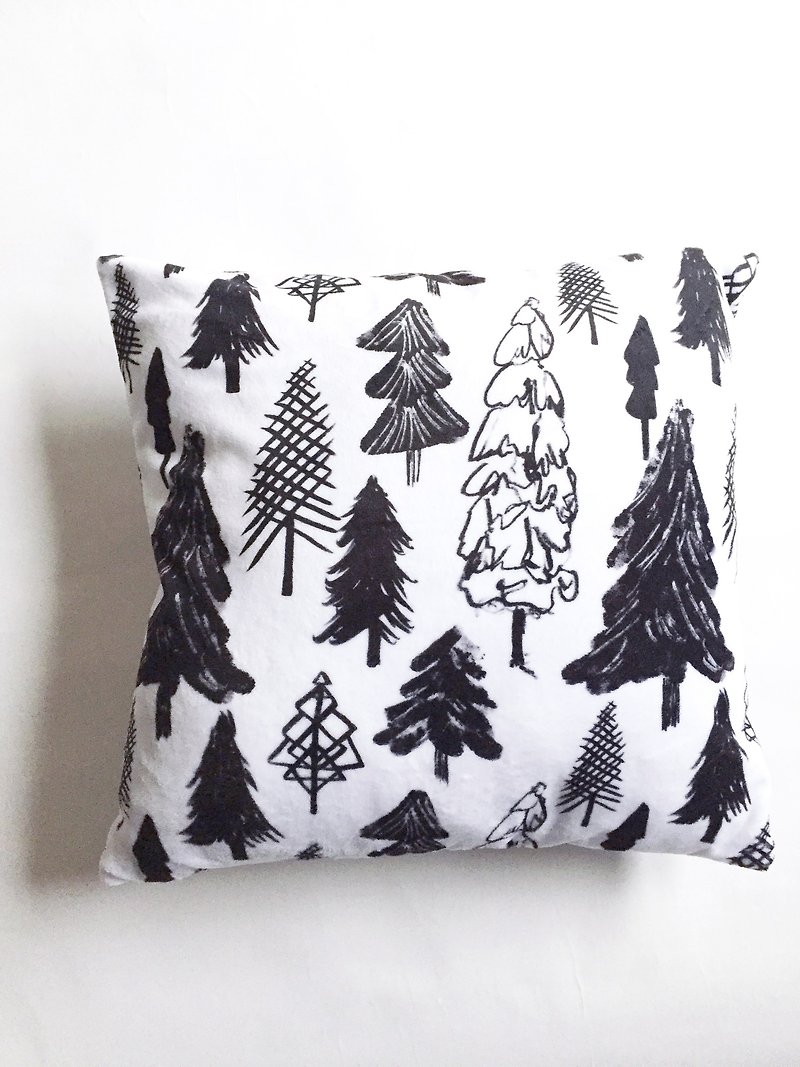 雪地裡的的樹抱枕 北歐極簡風黑白抱枕 絨毛抱枕-含枕芯 - 枕頭/咕𠱸 - 聚酯纖維 白色