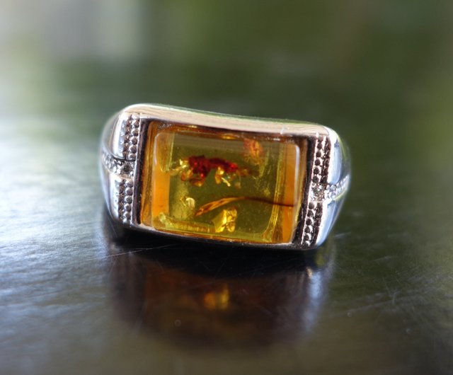 Elegant Inlaid Baltic Amber Ring deals