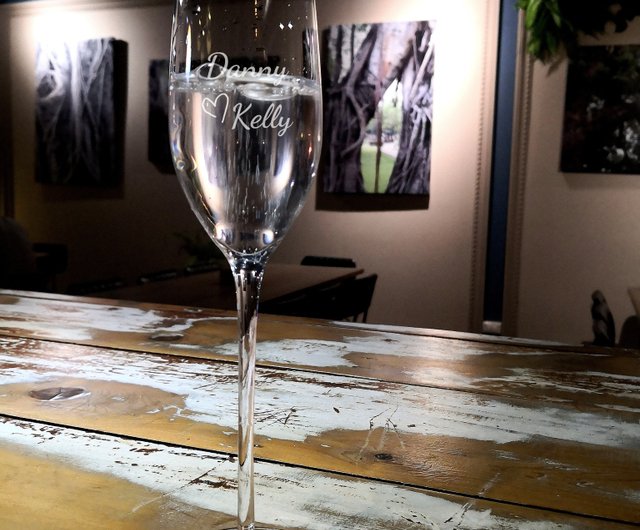 Personalized Champagne Glasses, Wedding gift, The Crystal Shoppe.