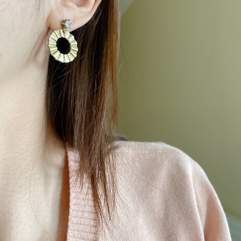 Sweet circles -Brass zircon earrings - Earrings & Clip-ons - Copper & Brass Gold