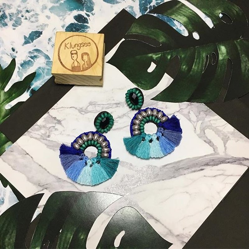 耳環：01號甜甜圈 - 耳環/耳夾 - 其他材質 藍色