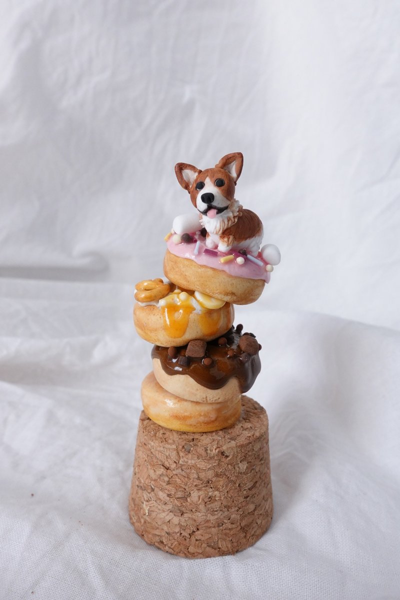 Doughnuts & Corgi - ของวางตกแต่ง - ดินเหนียว สีเหลือง