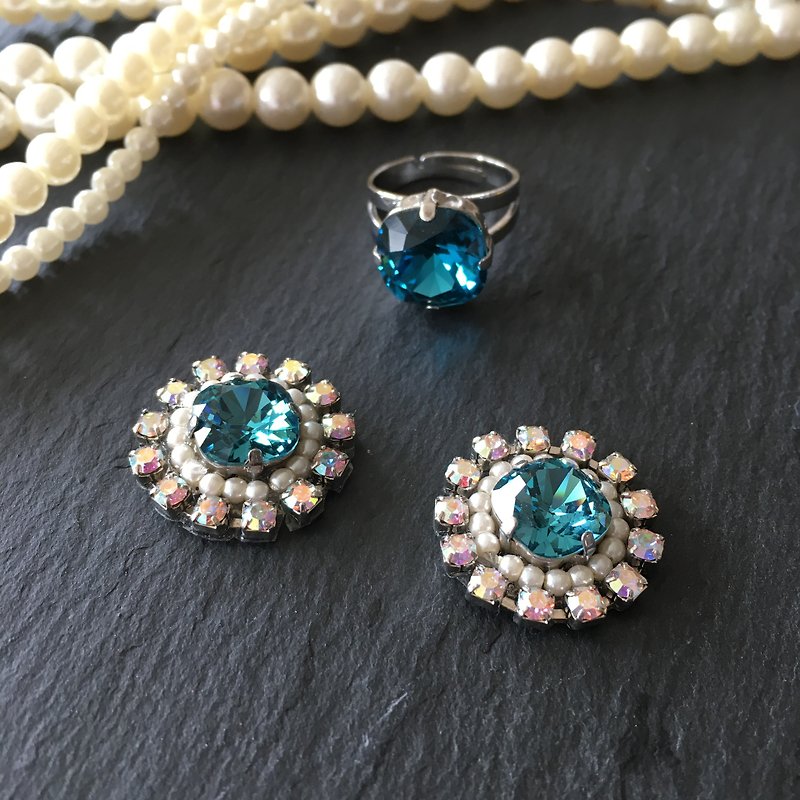 Blue bijou earrings and rings - Earrings & Clip-ons - Glass Blue