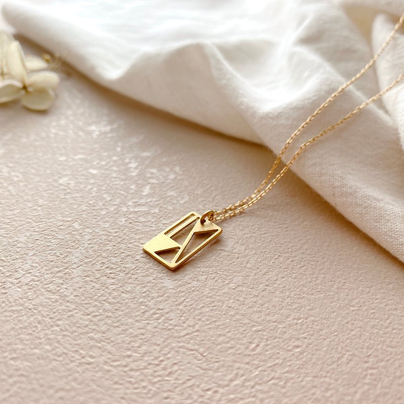 Peaceful- brass necklace - สร้อยคอทรง Collar - ทองแดงทองเหลือง สีทอง