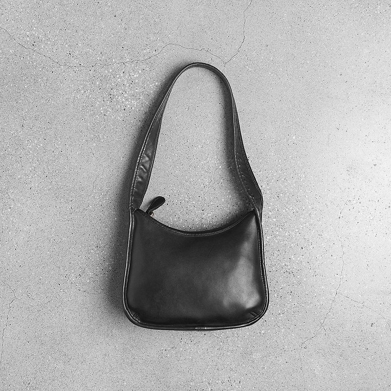 Vintage Coach Bag - Messenger Bags & Sling Bags - Genuine Leather Black
