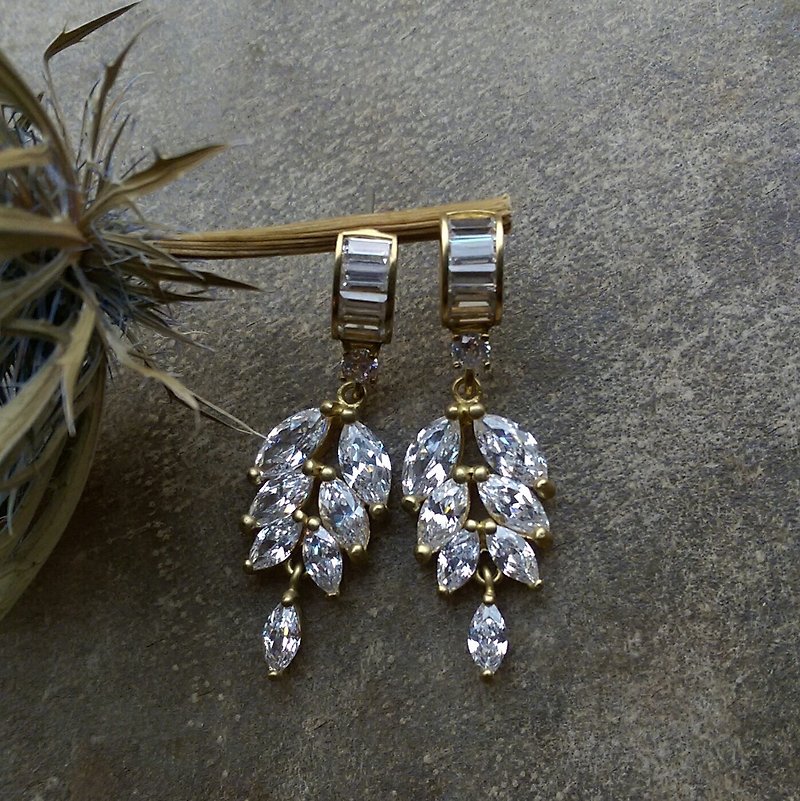 Classical Zircon Leaf Earrings - Earrings & Clip-ons - Gemstone 