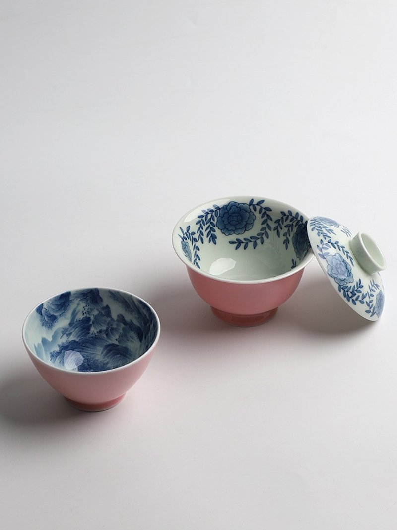 Peach powder glaze two-footed covered bowl with blue and white tea set with inner painting of lotus 140ml handmade tea set - Teapots & Teacups - Porcelain 