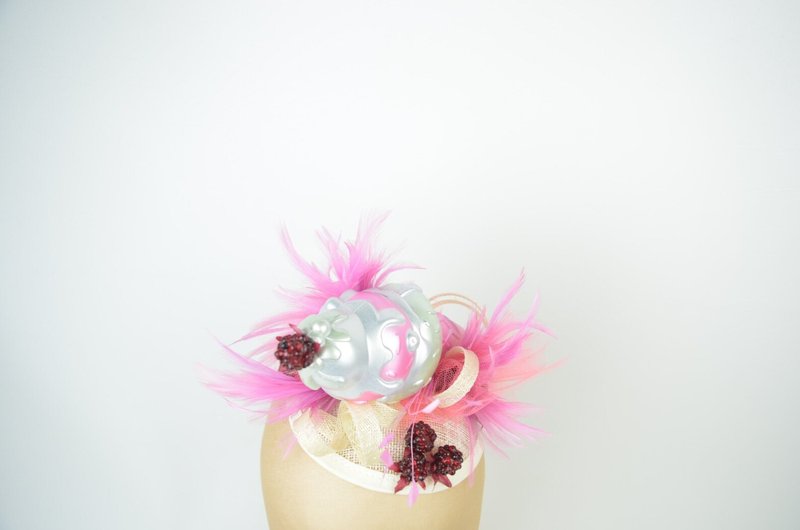 Fascinator Headpiece Ice Cream, Raspberries, Feathers and Veil - 髮圈/髮夾 - 其他材質 粉紅色