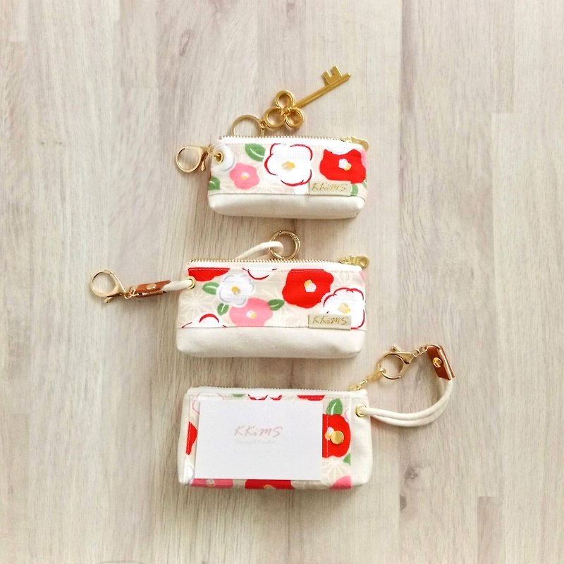 [KTG/Triangular Brick Key Bag (Large/Small)] Camellia Stake Flower Japanese Canvas - ที่ห้อยกุญแจ - ผ้าฝ้าย/ผ้าลินิน สีแดง