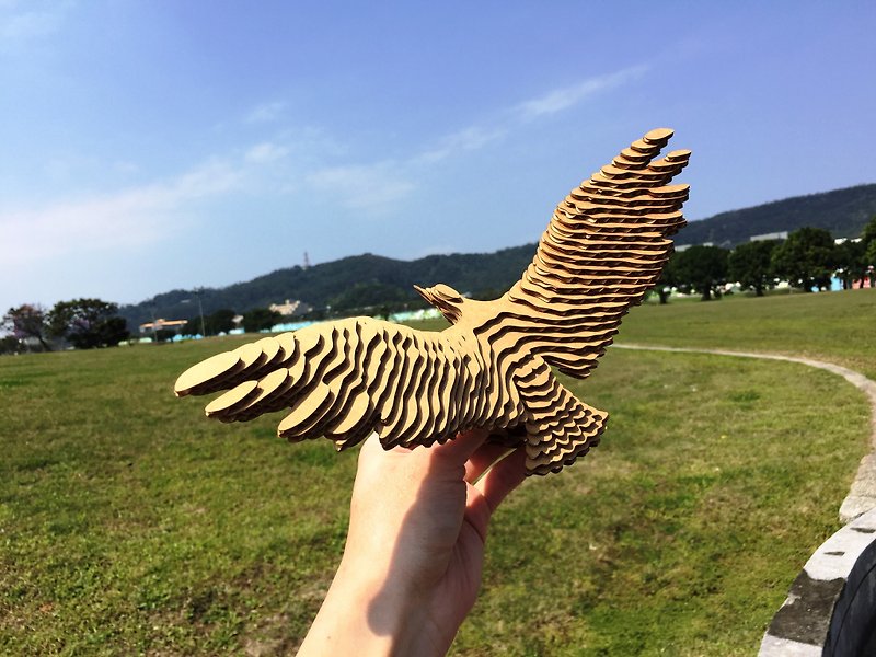 Contamo hand-made model DIY material package wild animal series-eagle-large - งานไม้/ไม้ไผ่/ตัดกระดาษ - กระดาษ 