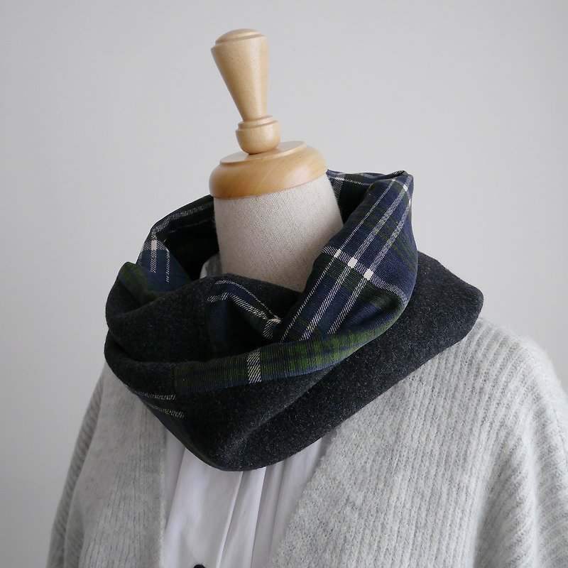Black and gray wool plaid corduroy stitching twisted neck scarf buyer exclusive store - ผ้าพันคอถัก - ผ้าฝ้าย/ผ้าลินิน สีเทา