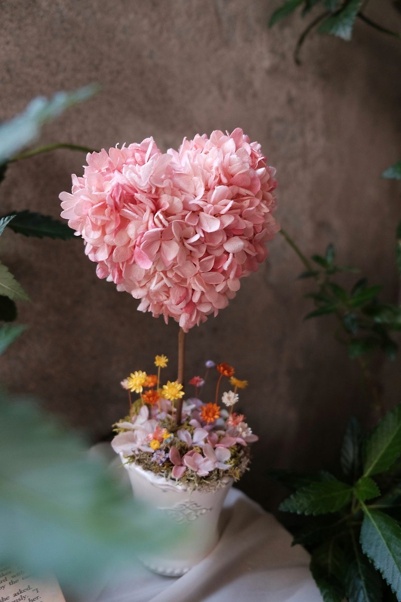 Patti Florist's dedicated love never fades the hydrangea tree - ช่อดอกไม้แห้ง - พืช/ดอกไม้ สึชมพู