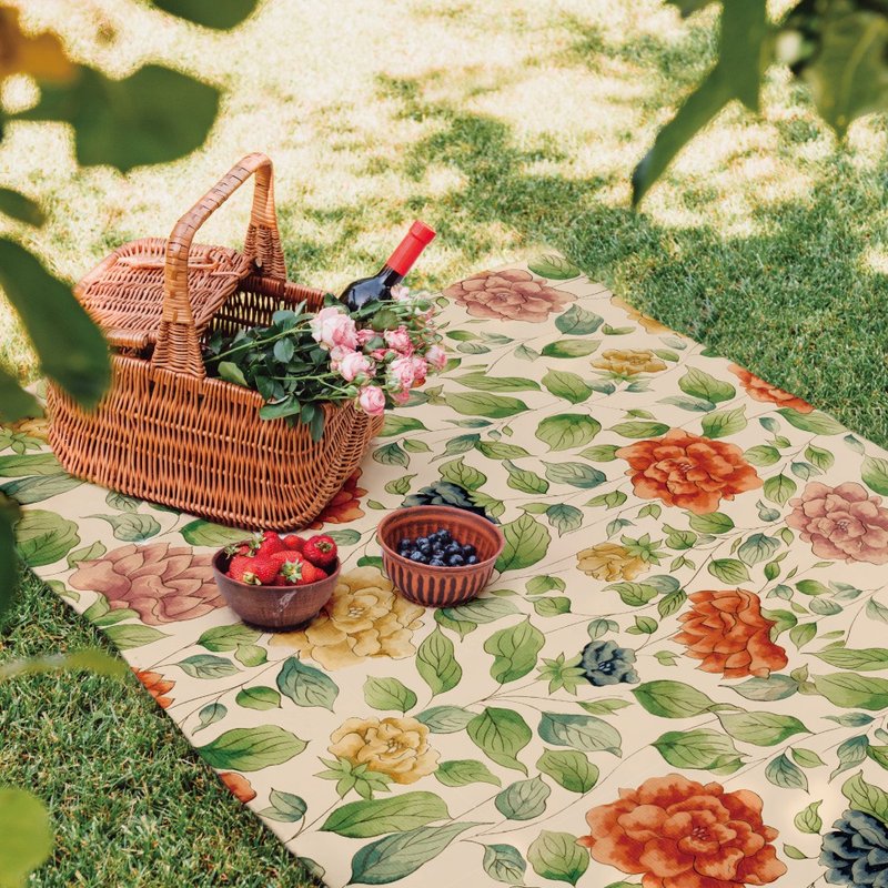 Saki saki nio | irohana 野餐墊 - 野餐墊 - 防水材質 卡其色