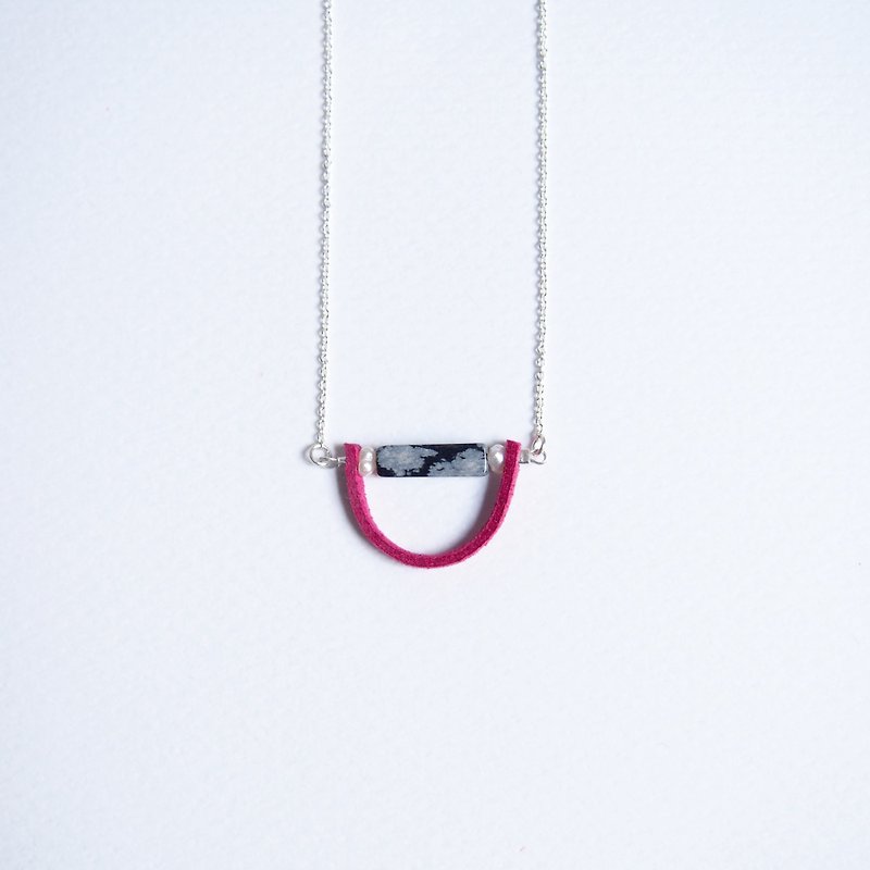 Original, Smile, Rectangular Alabaster, Freshwater Pearl, Leather Cord, Necklace (40cm / 16吋) - สร้อยคอ - เครื่องเพชรพลอย สีแดง