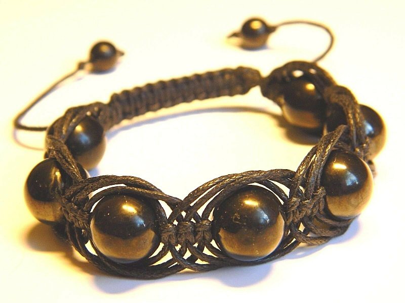 Shungite macrame bracelet, beaded bracelet, healing jewelry, emf protection - Bracelets - Other Materials Black