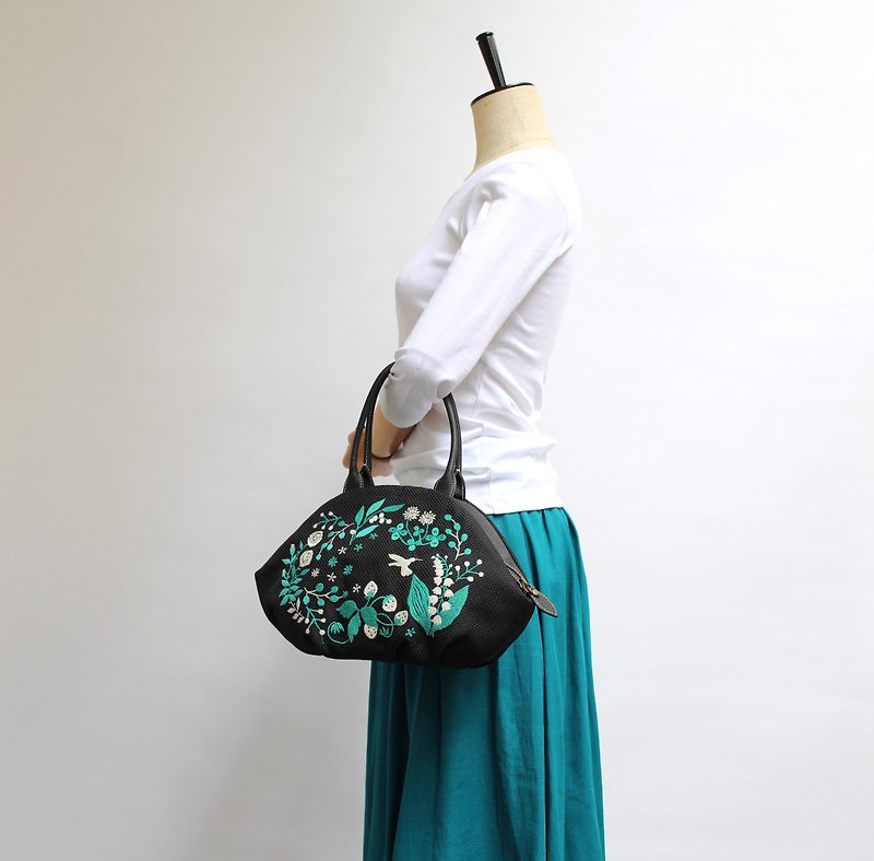 Suzuran embroidery · almond bag - Handbags & Totes - Polyester Black