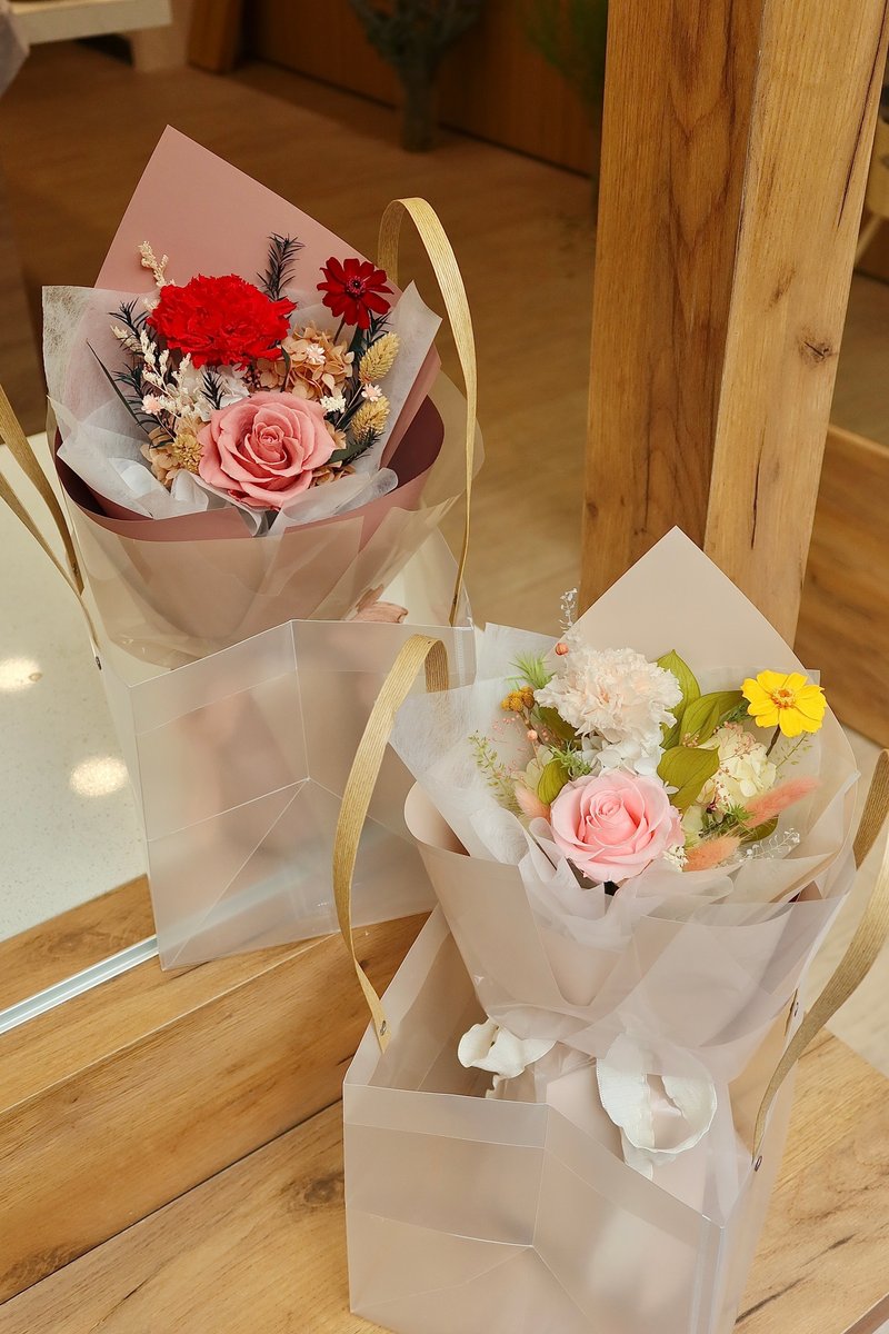 柔光系康乃馨永生花束 母親節限定款 - 乾燥花/永生花 - 植物．花 粉紅色