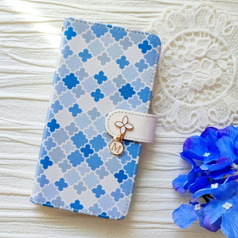 Moroccan pattern smartphone case notebook type case selectable initials iPhone12 XR iPhone 11 Xperia 10 IV Galaxy S23 S22 - เคส/ซองมือถือ - หนังเทียม สีน้ำเงิน