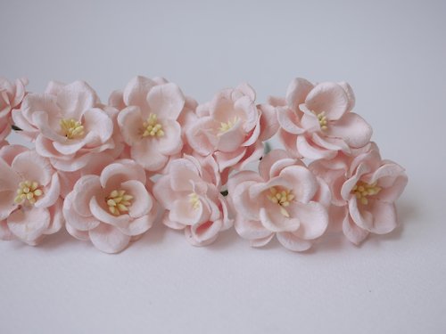 makemefrompaper Paper Flower, 25 pieces mulberry rose size 3.5 cm. curve petals, soft pink color