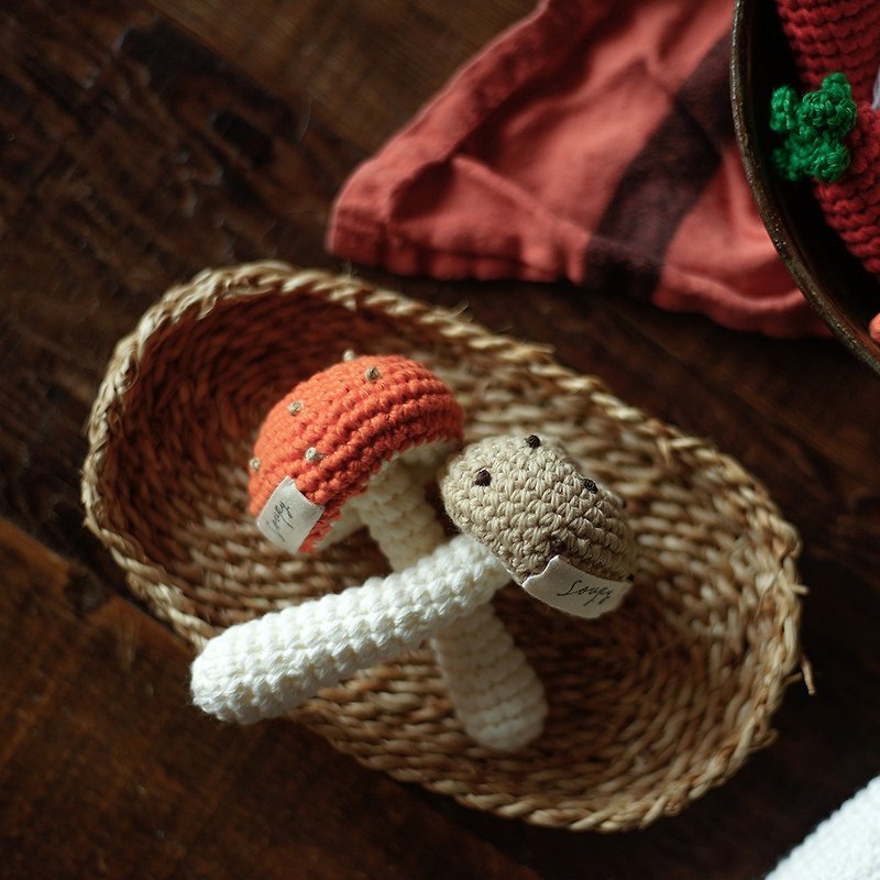 手編みの綿きのこ - 知育玩具・ぬいぐるみ - コットン・麻 