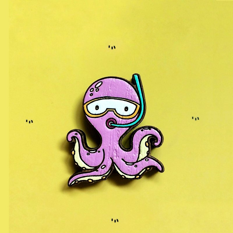 Wooden brooch giant octopus diving - 胸針/心口針 - 木頭 紫色