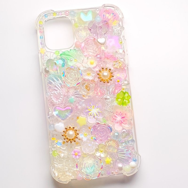 Petal Decoden phone case - เคส/ซองมือถือ - เรซิน หลากหลายสี