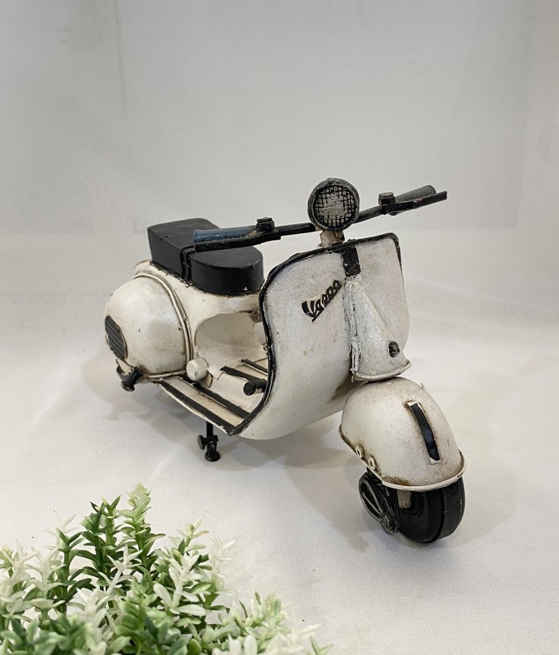 【好日戀物】德國帶回 VESPA 台灣偉士牌復古摩托車模型收藏品 - 擺飾/家飾品 - 其他金屬 白色